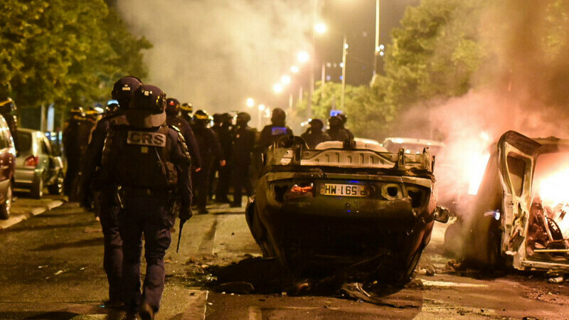 Proteste violente