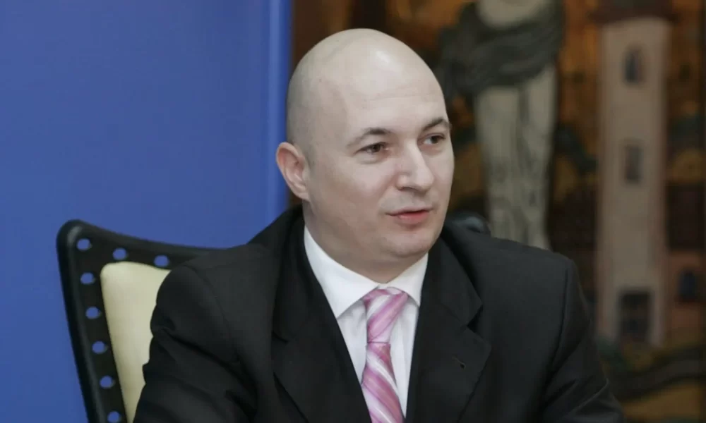 Codrin Ştefănescu