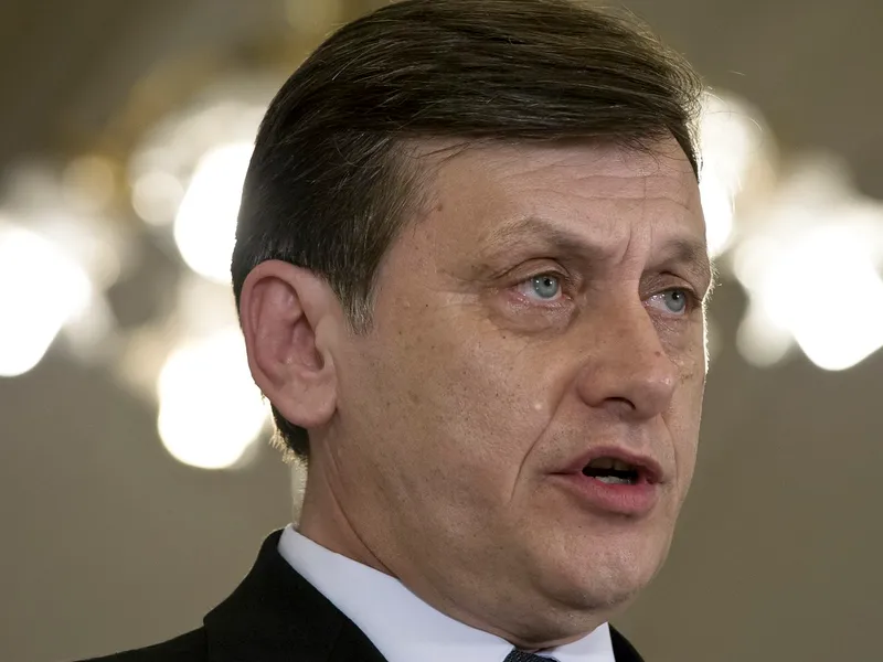 Crin Antonescu, validat candidat la prezidențiale de PNL
