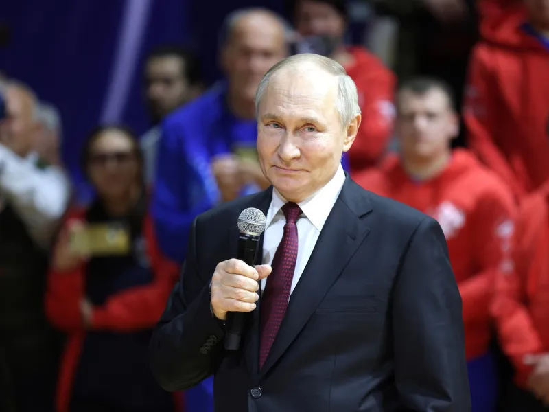 Radosław Sikorski: Europa este deja atacată de Putin