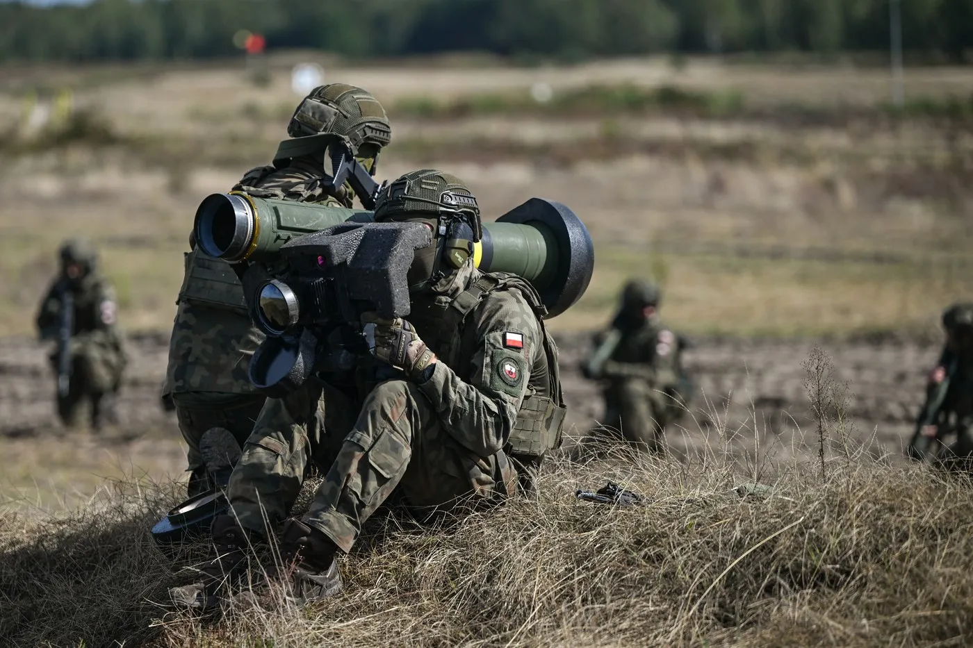 investiție de 780 milioane dolari în armament antitanc american Javelin pentru securitate națională sporită.