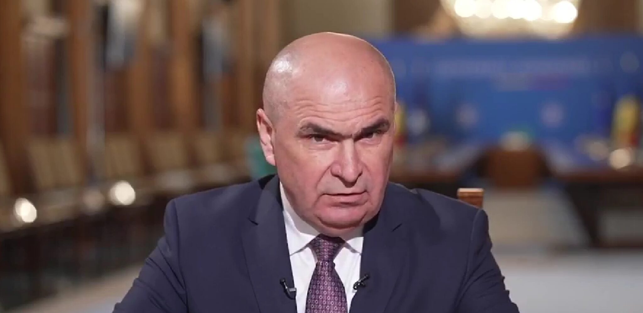 Bolojan și Nicușor Dan, întâmpinați cu reacții negative de Ziua Armatei.