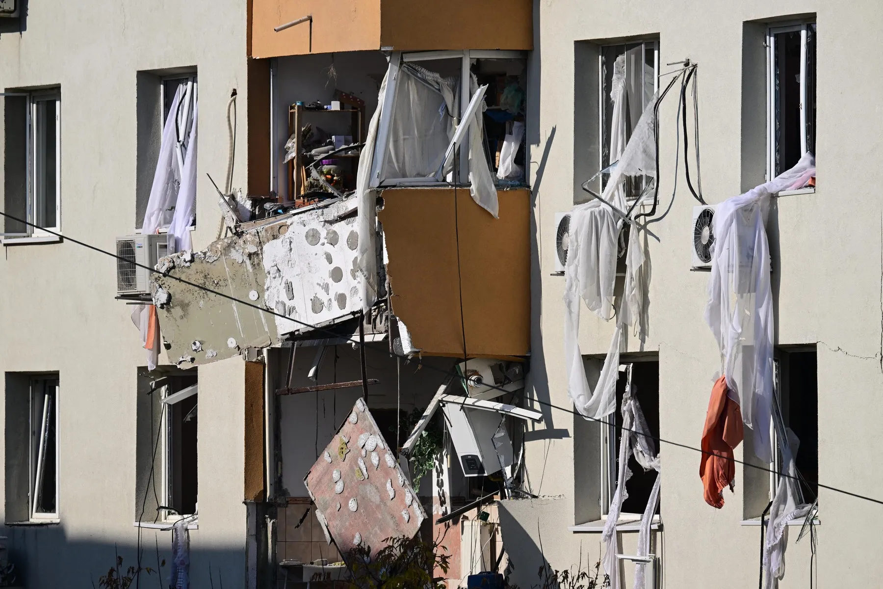 Primele persoane arestate de procurori.