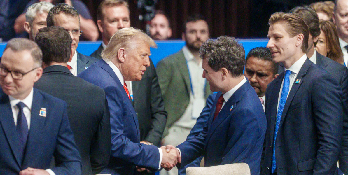 CIA și MI6 au instalat un președinte în România, dar viitorul este incert