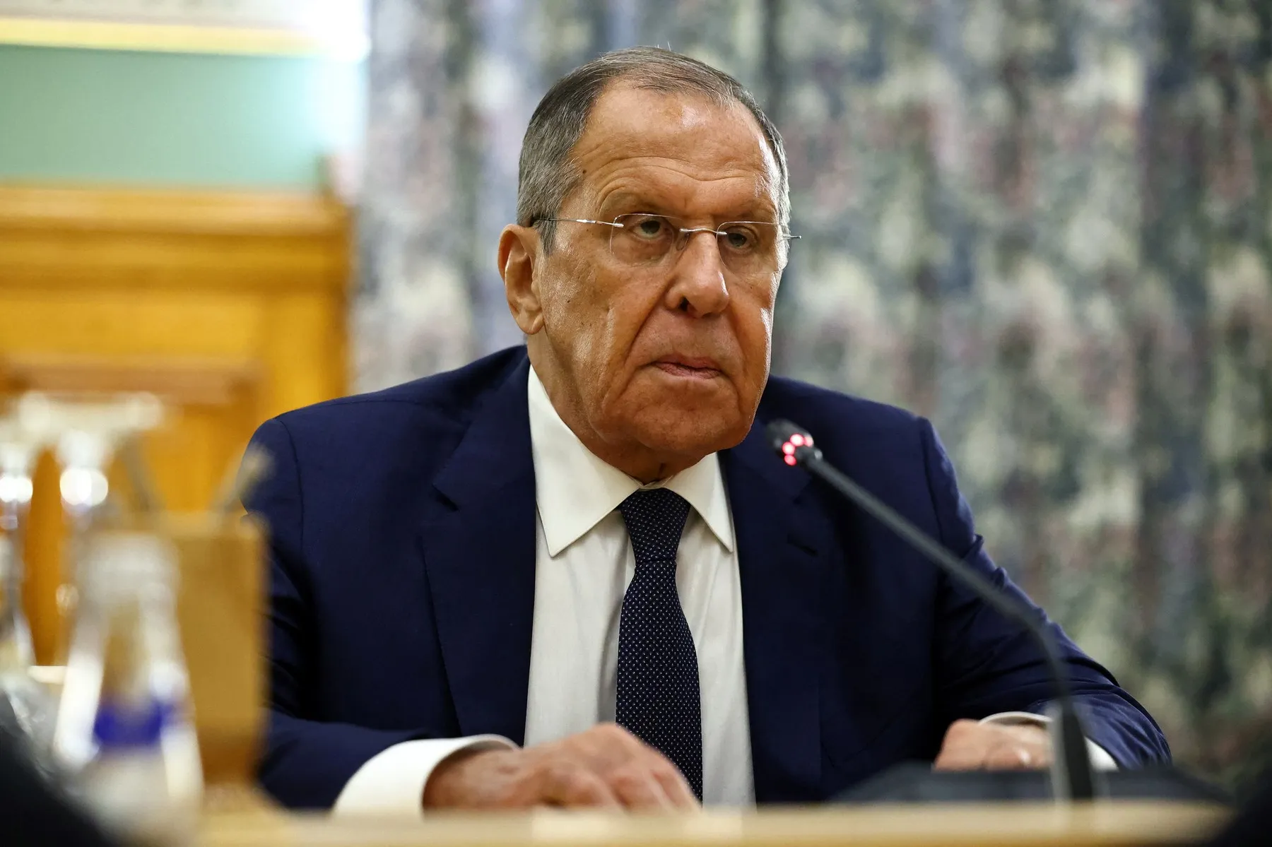 Lavrov avertizează că vor deveni ținte legitime pentru armata rusă