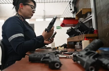 România, achiziții de 10.000.000.000€ Cel mai recent raport al Institutului Internațional de Cercetare a Păcii din Stockholm (SIPRI) privind