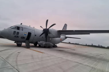 Nicușor Dan, blocat peste noapte în Paris. De ce nu poate ajunge în țară avionul militar Spartan cu care a zburat în Franța