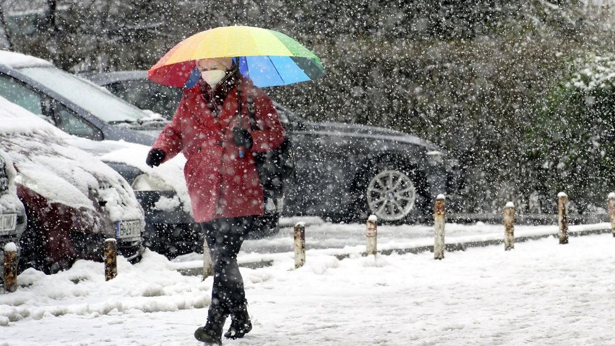 Temperaturi scăzute, lapoviță și vânt puternic în zona locală