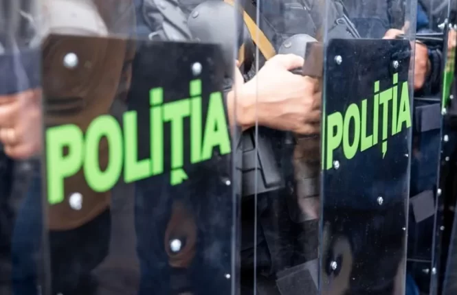 Polițiștii fac scandal la Guvern, nu acceptă tăieri de salarii