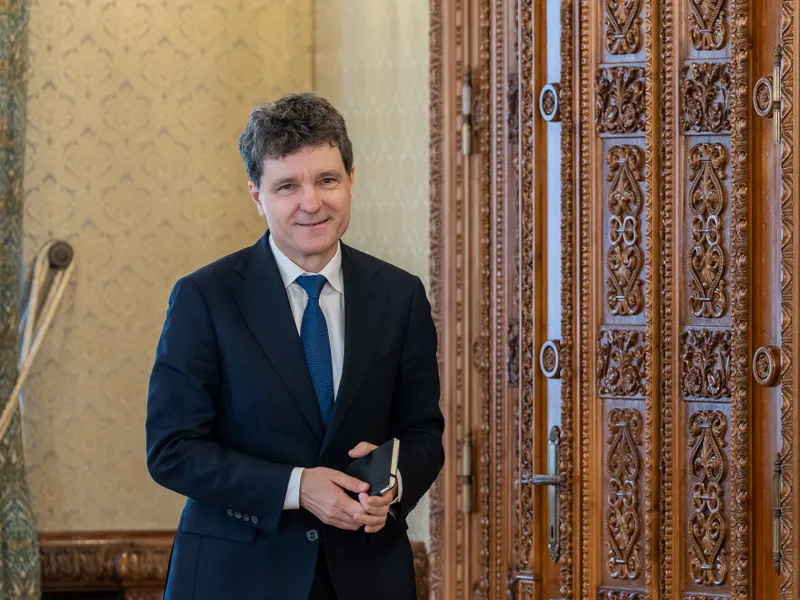 Nicușor Dan aproape de o primă nominalizare