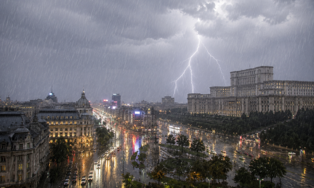 Prognoza meteo, 12 august. Temperaturi extreme, furtuni