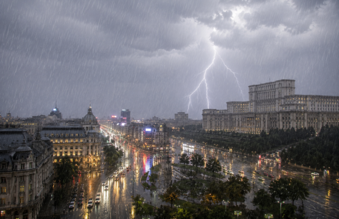 Prognoza meteo, 12 august. Temperaturi extreme, furtuni