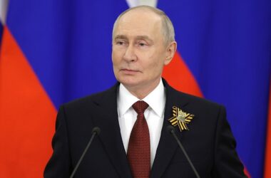 Kremlinul reacționează după misiunea emisarilor lui Trump