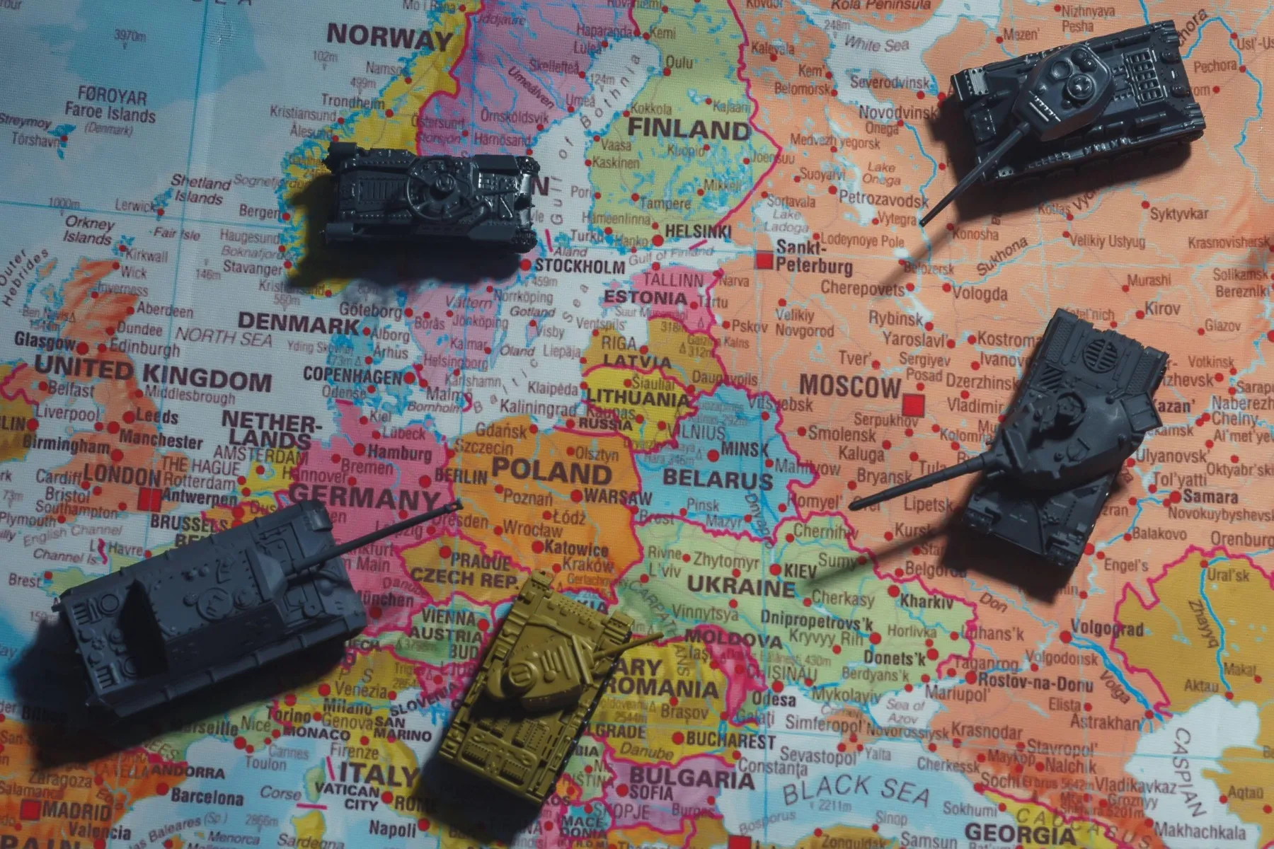 Ucraina și Republica Moldova aduc avantaje și provocări în UE; Ucraina dispune de singura armată pregătită pentru conflict militar