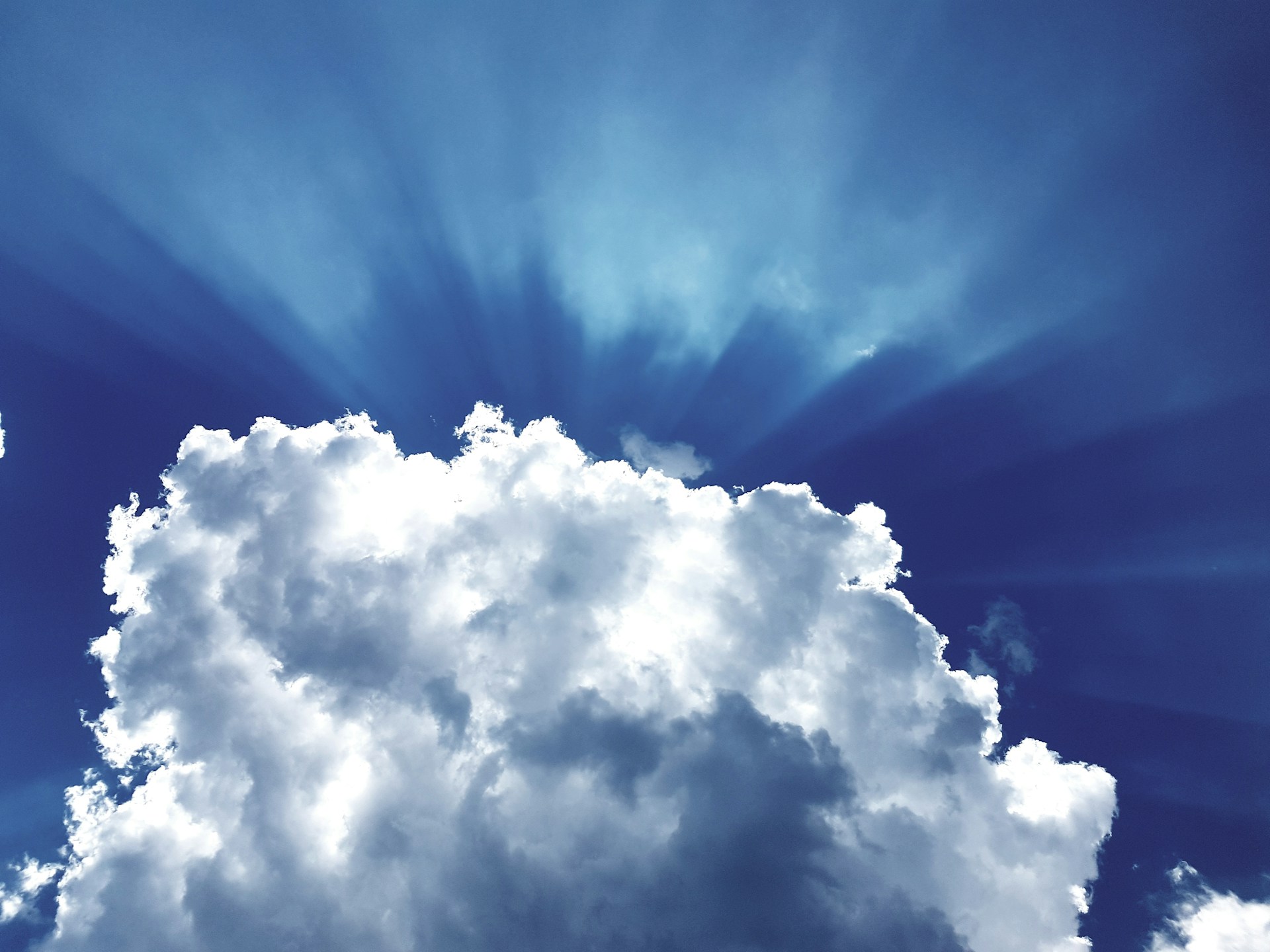 Prognoza meteo, 11 septembrie. Val de aer cald peste România înainte de o schimbare radicală