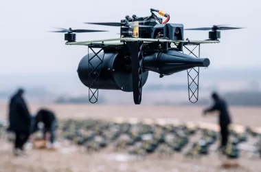 MI5 avertizează: Rusia, principalul agresor, iar dronele controlate cu inteligență artificială