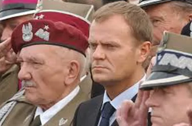 Donald Tusk şi ministrul Apărării, vizaţi de o tentativă de asasinat